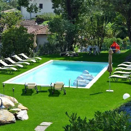 Villa Sleeps 10 Pool Air Con Wifi *