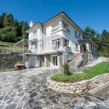 Sleeps 10 Pool Air Con Wifi Villa